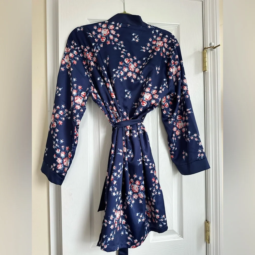 Satin Robe - Picture 3 of 4